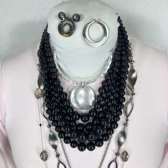 Black and Silver Tone Jewelry Lot - Picture 2 of 8